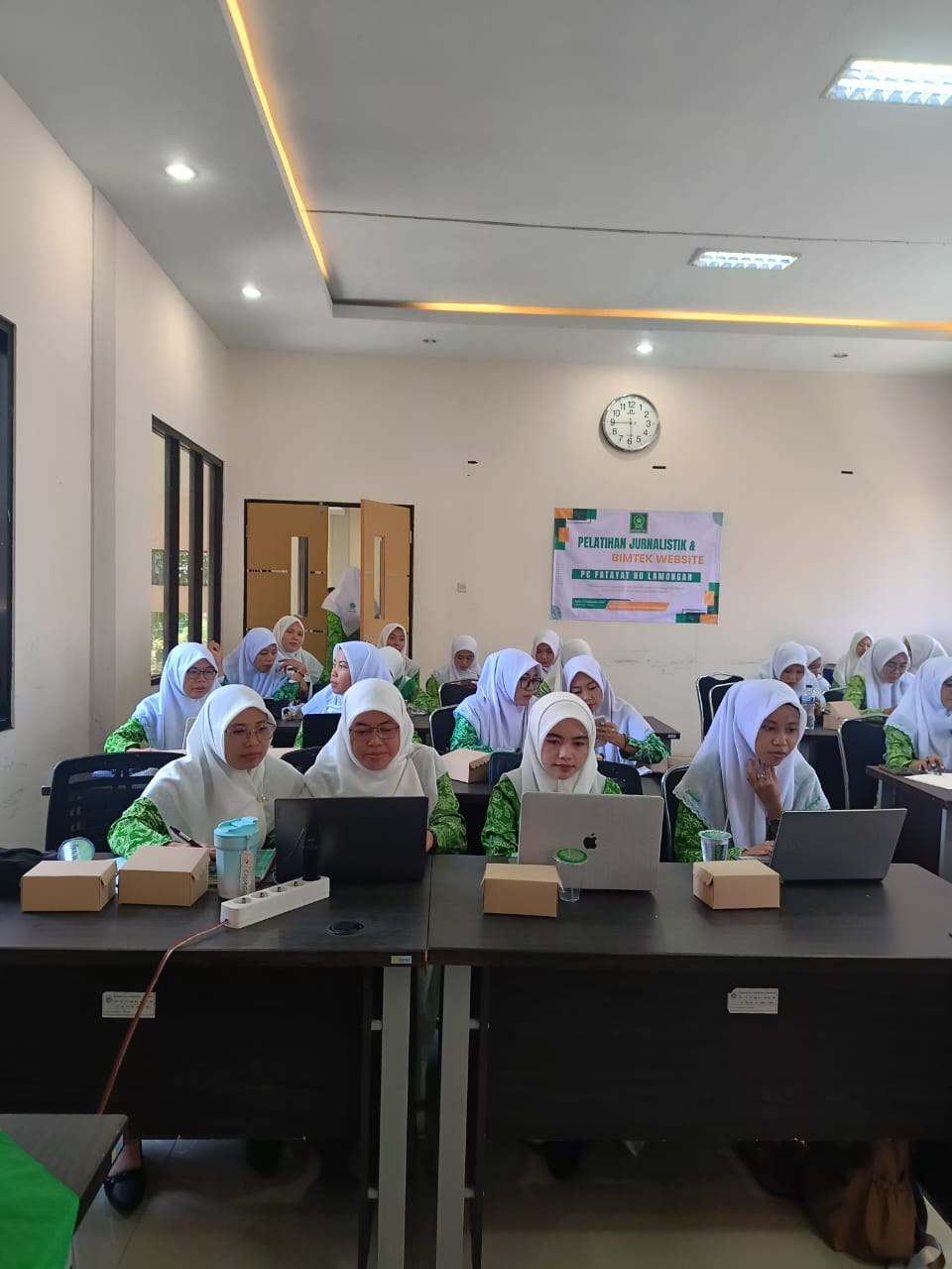 PAC Fatayat NU Turi Perkuat Kapasitas Media melalui Pelatihan Jurnalistik dan Bimtek Website