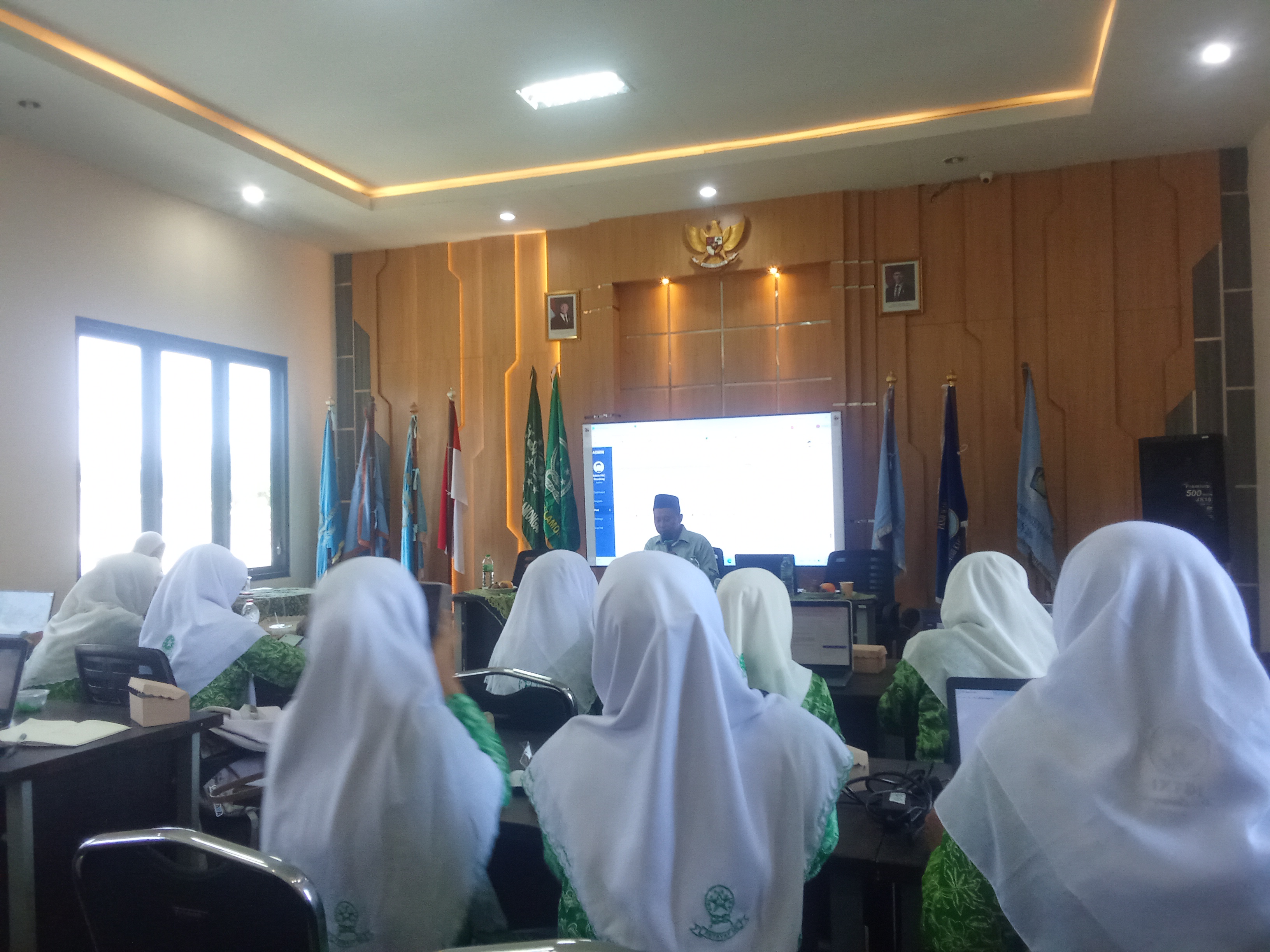 PC Fatayat NU Lamongan Gelar Pelatihan Jurnalistik dan Websitenya untuk Bekali Kader Fatayat NU